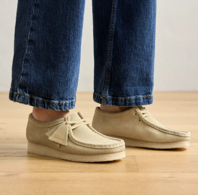 Oikea Tyyli ja Mukavuus: Clarksin Tarina Suomessa